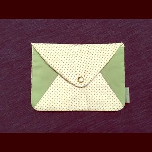 NEW L’Occitane Polka-Dot Cosmetics Pouch w/Lining